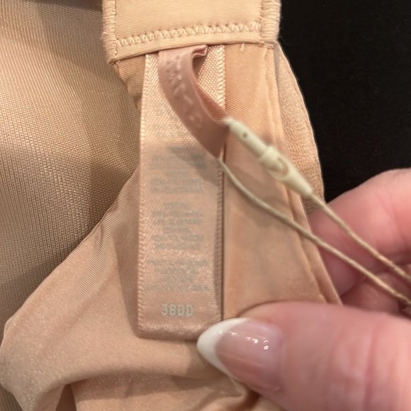 NWT SKIMS WEIGHTLESS DEMI BRA 38DD MICA - Picture 8 of 10